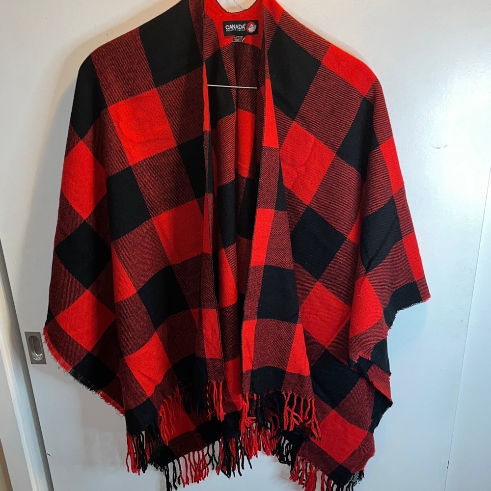 NWOT•Red and Black Plaid Slipper Socks